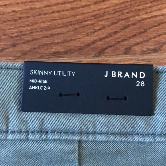 J Brand NWT Cropped Stretch Cotton-blend Twill Skinny Pants in caster green - Picture 2 of 9